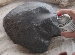 DIY Snake Hide: Spray Paint DIY Snake Hide: Spray Paint