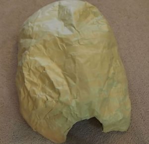 DIY Snake hide: Masking tape with indents DIY Snake hide: Masking tape with indents